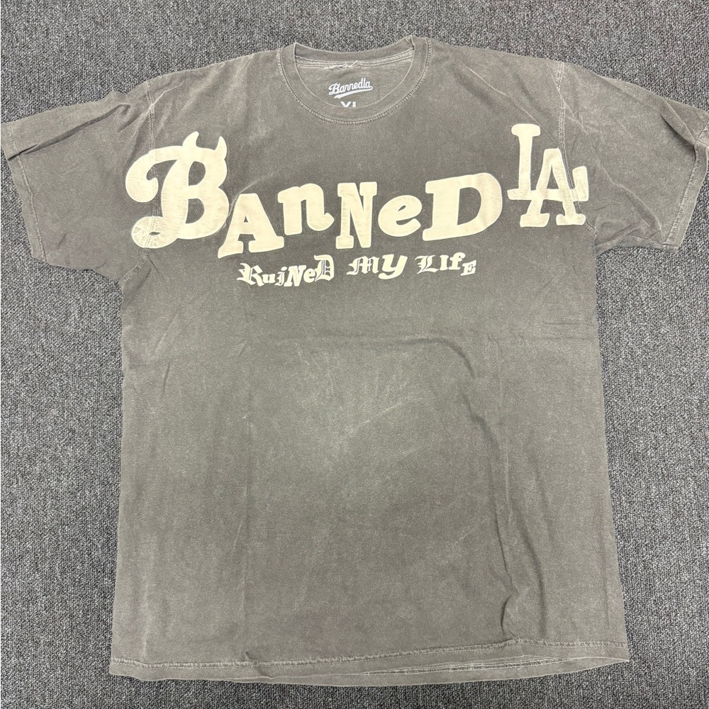 Banned LA x Sneaker Con size XL used
